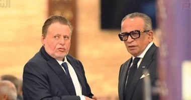 محافظ البنك المركزي وأشرف صبحي وعبد اللطيف المناوي في عزاء والدة عمرو الجنايني020 محافظ البنك المركزي وأشرف صبحي وعبد اللطيف المناوي في عزاء والدة عمرو الجنايني