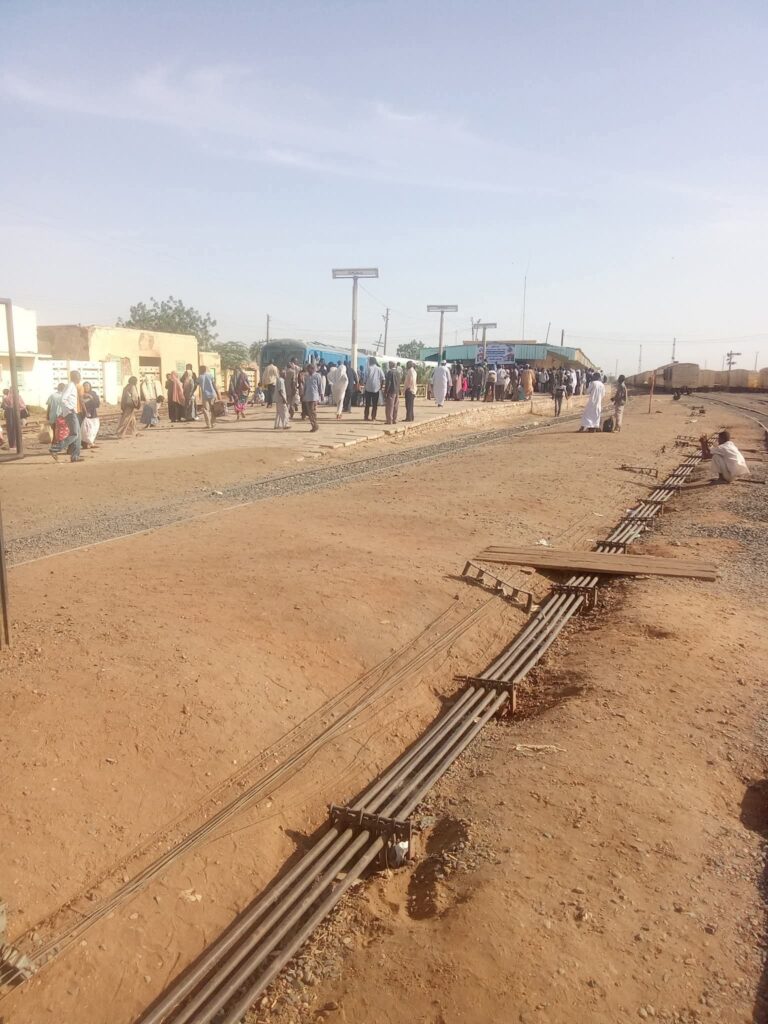 الإعلان عن رحلات مجانية للعودة الطوعية من عطبرة للخرطوم020 الإعلان عن رحلات مجانية للعودة الطوعية من عطبرة للخرطوم