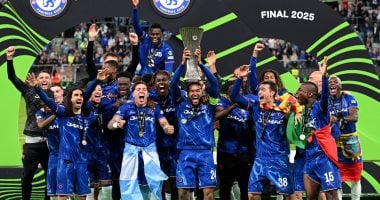 مراسم تتويج تشيلسي بلقب دوري المؤتمر الأوروبي فيديو وصور020 مراسم تتويج تشيلسي بلقب دوري المؤتمر الأوروبي فيديو وصور