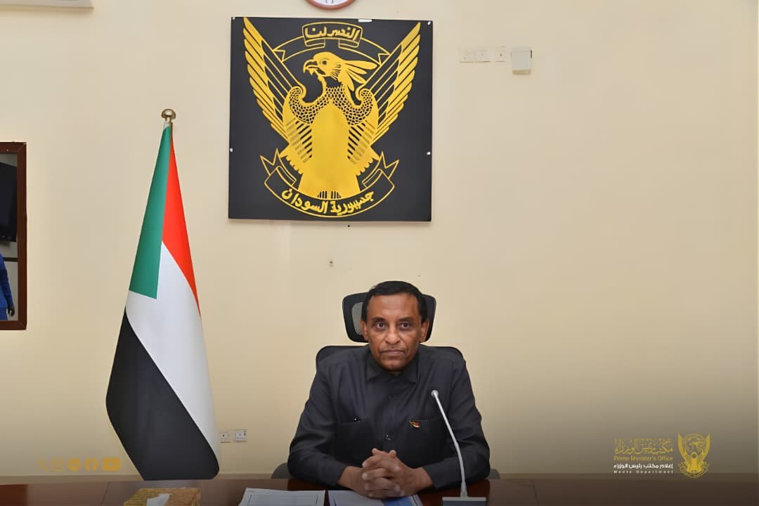 رئيس الوزراء كامل إدريس يصدر قرارا باعفاء مسؤول كبير في وزارة المالية وإلغاء وكالة