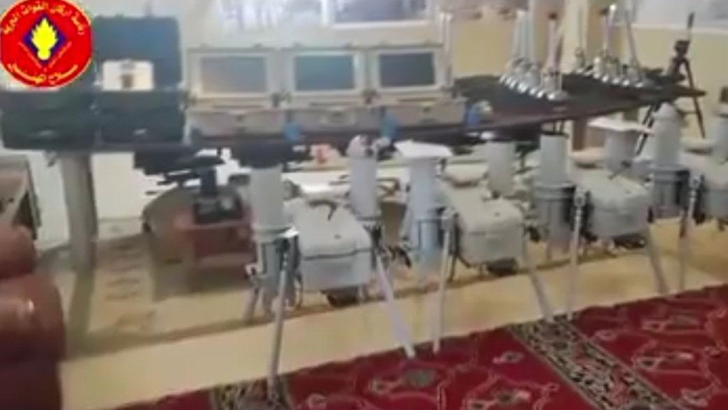 عاجل بالفيديو .. أكبر وأخطر منظومة مسيرات إستراتيجية بعيدة المدى تابعة لقوات الدعم السريع في قبضة الجيش السوداني020 عاجل بالفيديو .. أكبر وأخطر منظومة مسيرات إستراتيجية بعيدة المدى تابعة لقوات الدعم السريع في قبضة الجيش السوداني