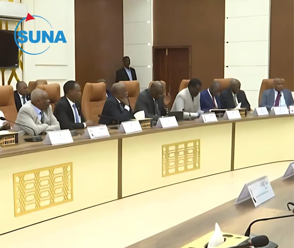 أزمة سياسية في السودان بعد أول قرار أصدره رئيس الوزراء كامل إدريس020 أزمة سياسية في السودان بعد أول قرار أصدره رئيس الوزراء كامل إدريس