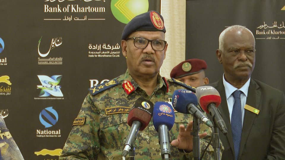 مجلس السيادة يلزم بنك الخرطوم نقل رئاسته لمقر جديد وشكاوى من توقف تطبيق بنكك لأيام