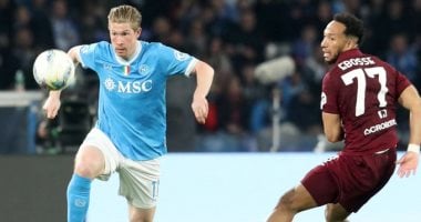 نابولي يتخطى تورينو بثنائية في الدوري الإيطالي