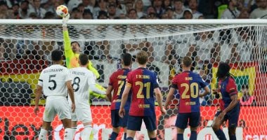 معركة نارية بين برشلونة وريال مدريد في صراع التهديف020 معركة نارية بين برشلونة وريال مدريد في صراع التهديف