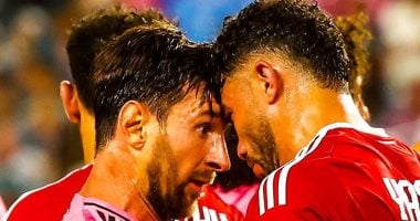 لقطة ميسي وياسر إبراهيم تخطف الأضواء فى مباراة الأهلى وإنتر ميامي020 لقطة ميسي وياسر إبراهيم تخطف الأضواء فى مباراة الأهلى وإنتر ميامي