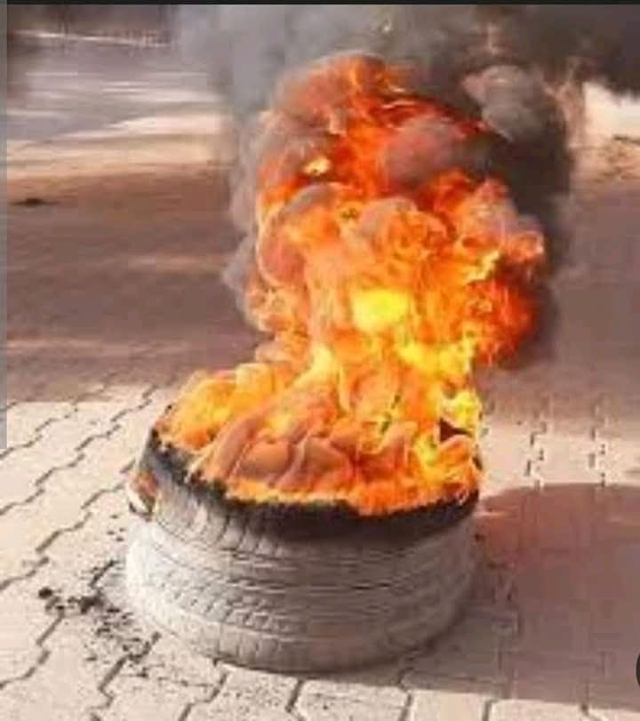 جرحى المليشيا يترسون طرق نيالا احتجاجا020 جرحى المليشيا يترسون طرق نيالا احتجاجا