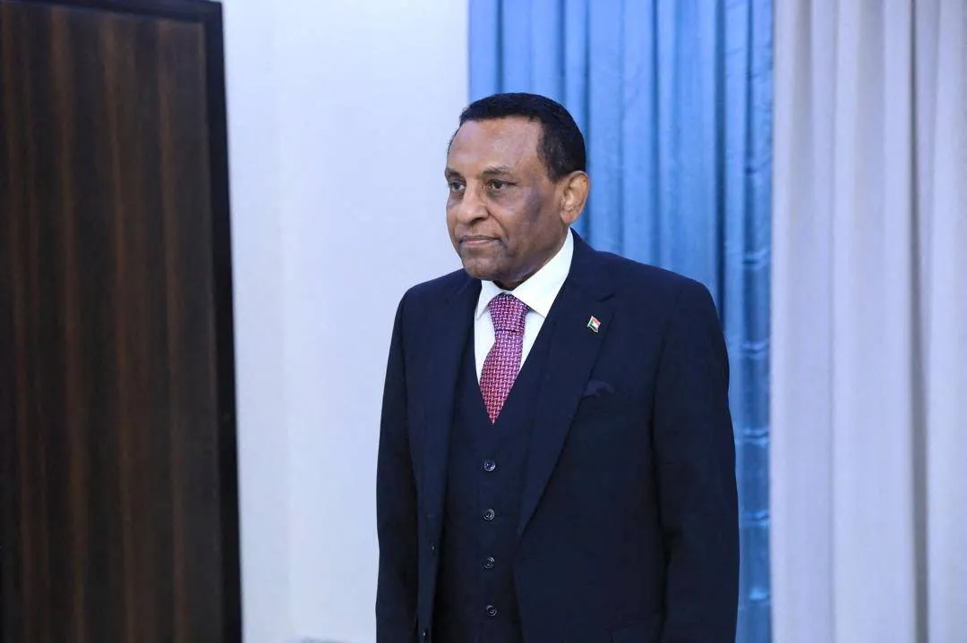 رئيس وزراء السودان الجديد يتعهد القضاء على التمرد020 رئيس وزراء السودان الجديد يتعهد القضاء على التمرد