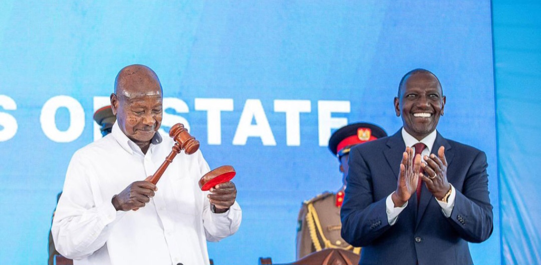 موسيفيني يتولى رئاسة قمة شرق إفريقيا وسط تحديات أمنية واقتصادية في المنطقة