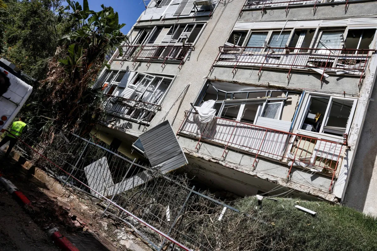 الجيش الإسرائيلي يتهم إيران باستخدام ذخائر عنقودية