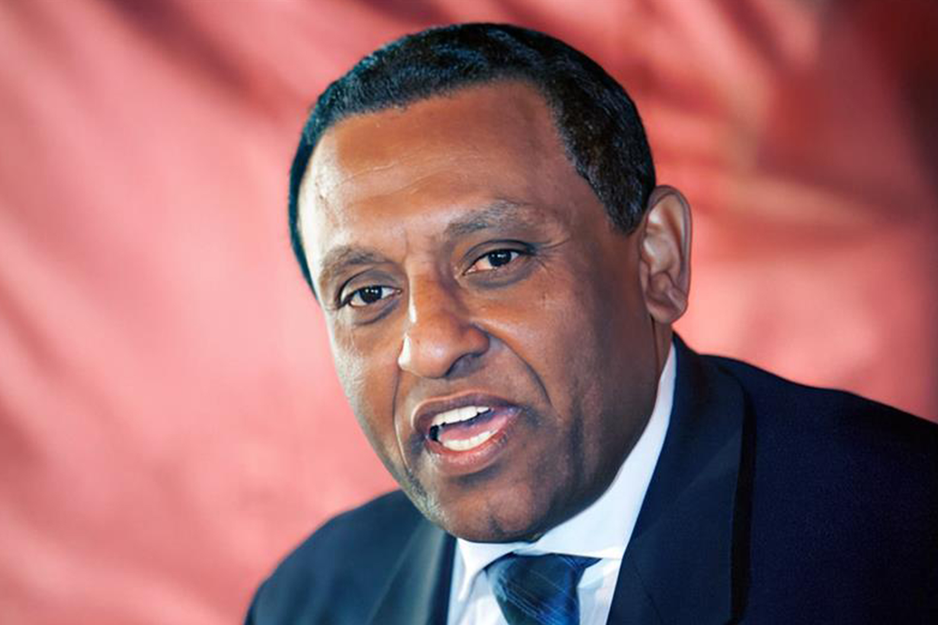 هل ينجح كامل إدريس في فتح الأفق السياسي بالسودان