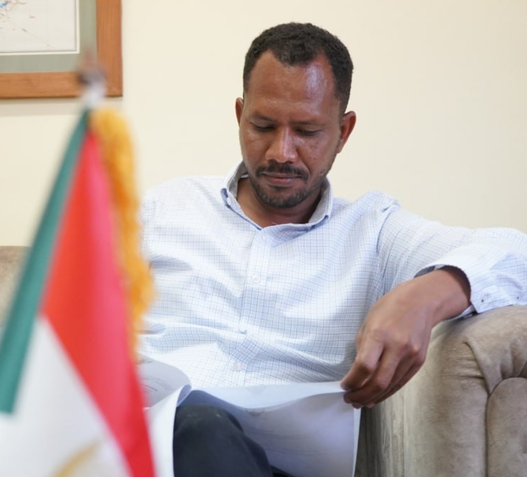 بدرالدين خلف الله يكتب: لماذا يدفع اللاجئ السوداني في أوغندا 250 دولارًا مقابل الحصول على جواز سفر؟020 بدرالدين خلف الله يكتب: لماذا يدفع اللاجئ السوداني في أوغندا 250 دولارًا مقابل الحصول على جواز سفر؟