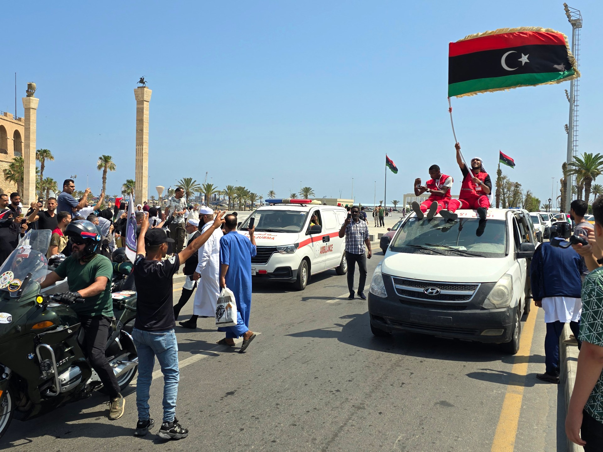 سلطات شرق ليبيا تحاصر قافلة الصمود وتشترط إجراءات قانونية