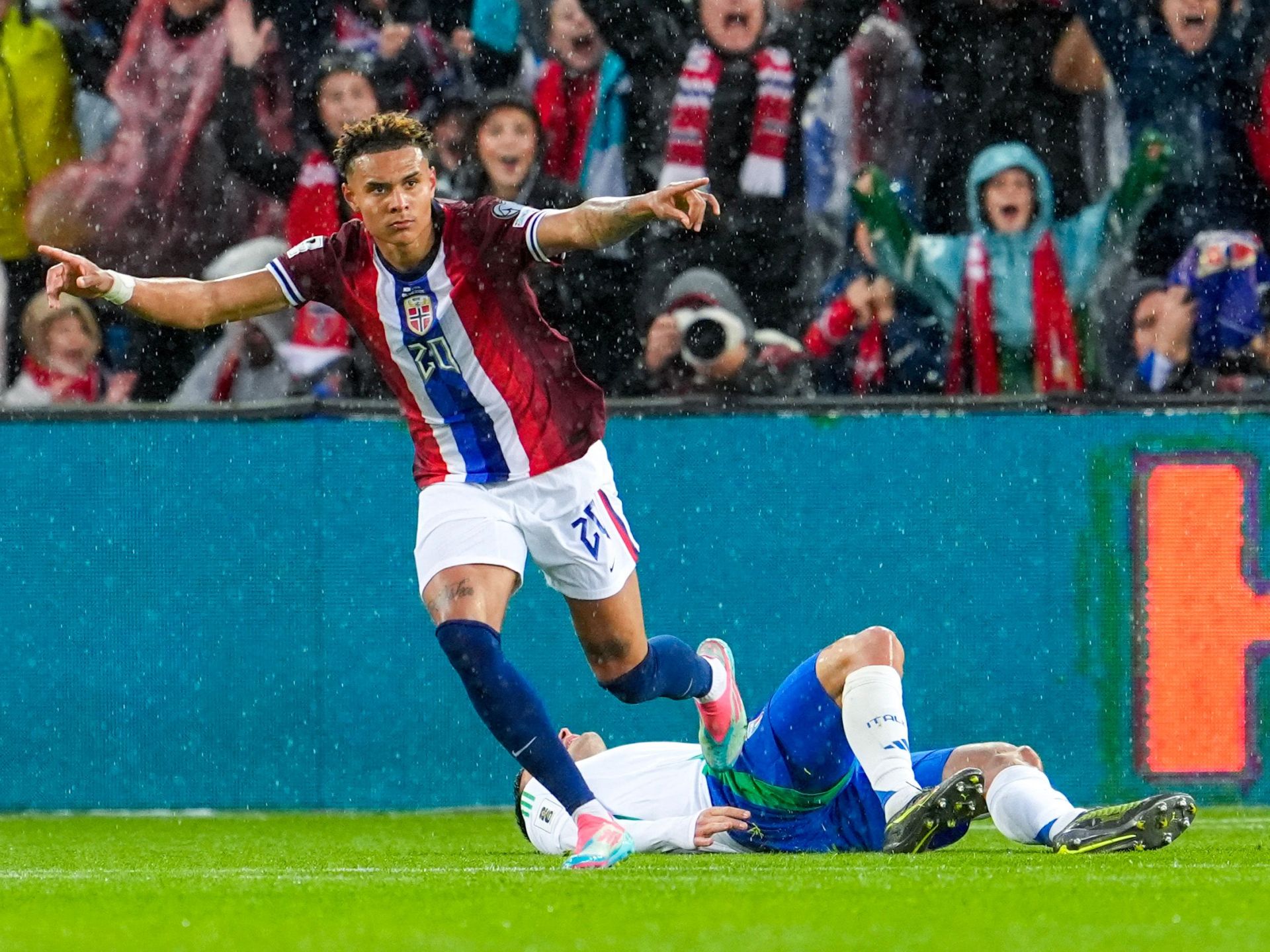 شاهد.. النرويج تلحق بإيطاليا هزيمة مذلة في تصفيات كأس العالم020 شاهد.. النرويج تلحق بإيطاليا هزيمة مذلة في تصفيات كأس العالم