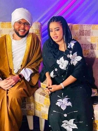 شاهد بالفيديو.. من هي المطربة التي كان يحمل لها الفنان سجاد بحري شنطتها في بداياته الفنية المطرب يجيب: ولدك يا درية