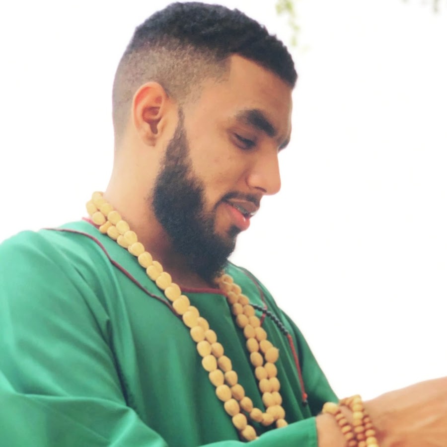 شاهد بالفيديو.. شيخ الطريقة يردم مذيعة وممثلة سودانية حسناء: بتسكر في اللايف وعاملة زمام في لسانها زي البنات الما كويسات والبهبش طرفنا يستحمل قرفنا020 شاهد بالفيديو.. شيخ الطريقة يردم مذيعة وممثلة سودانية حسناء: بتسكر في اللايف وعاملة زمام في لسانها زي البنات الما كويسات والبهبش طرفنا يستحمل قرفنا
