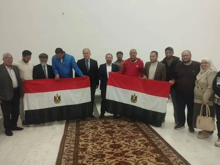 تحويلات المصريين القياسية مهددة بالتراجع بسبب الحرب الإيرانية