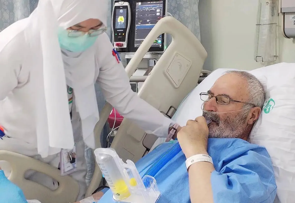 إنقاذ حياة حاج إيراني من جلطة قلبية في مكة المكرمة020 إنقاذ حياة حاج إيراني من جلطة قلبية في مكة المكرمة