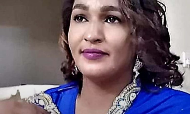 محامو الطوارئ تعزل حنان حسن ونون وسهير.. تفاصيل  