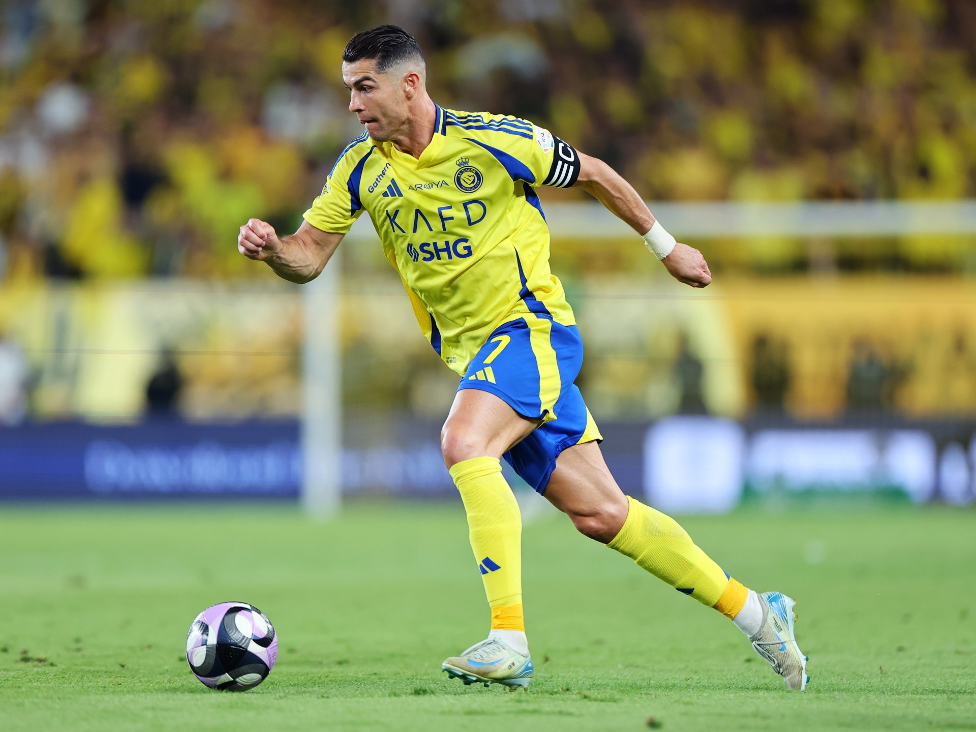 النصر يسعى لتجديد عقد رونالدو بعد رفضه الانضمام للهلال