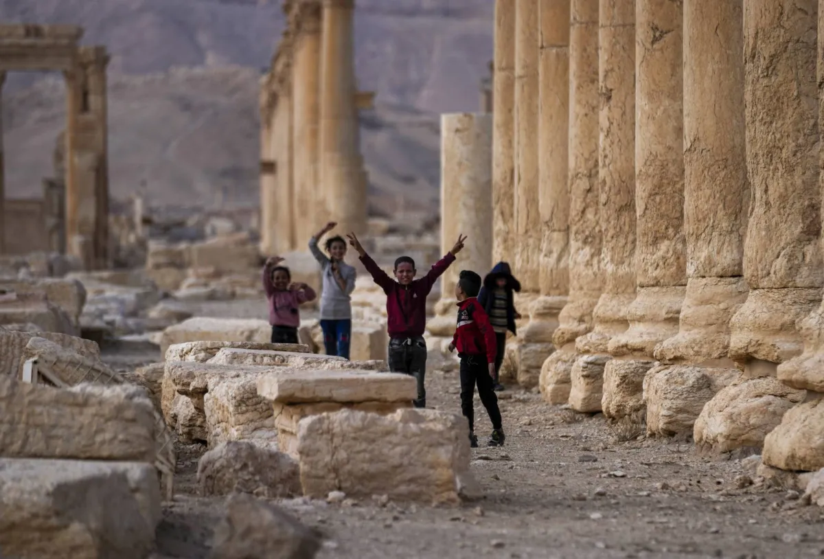 حمى البحث عن الآثار السورية وبيعها ارتفعت منذ سقوط الأسد020 حمى البحث عن الآثار السورية وبيعها ارتفعت منذ سقوط الأسد