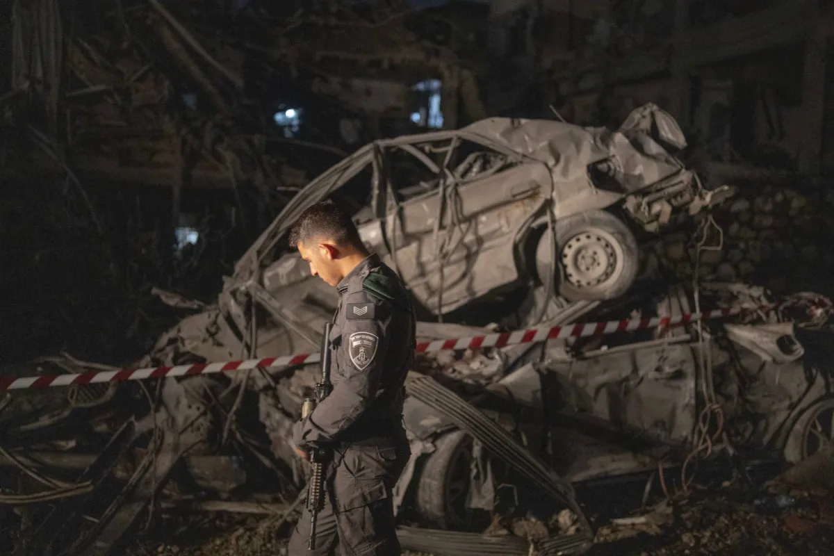 الجيش الإسرائيلي يعلن خفض مستوى الإنذار والسماح للسكان بالخروج من الملاجئ020 الجيش الإسرائيلي يعلن خفض مستوى الإنذار والسماح للسكان بالخروج من الملاجئ