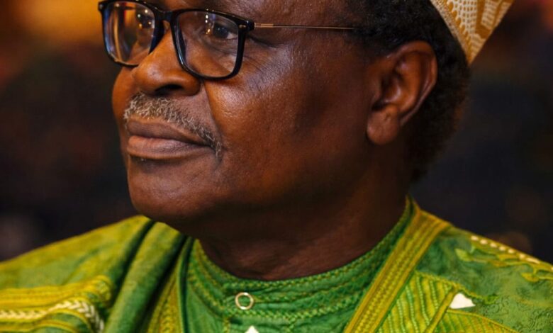 تكوين جيل السودان الجديد: رؤية متكاملة لمناهج التعليم التحررى في مرحلة الانتقال الديمقراطي. 13