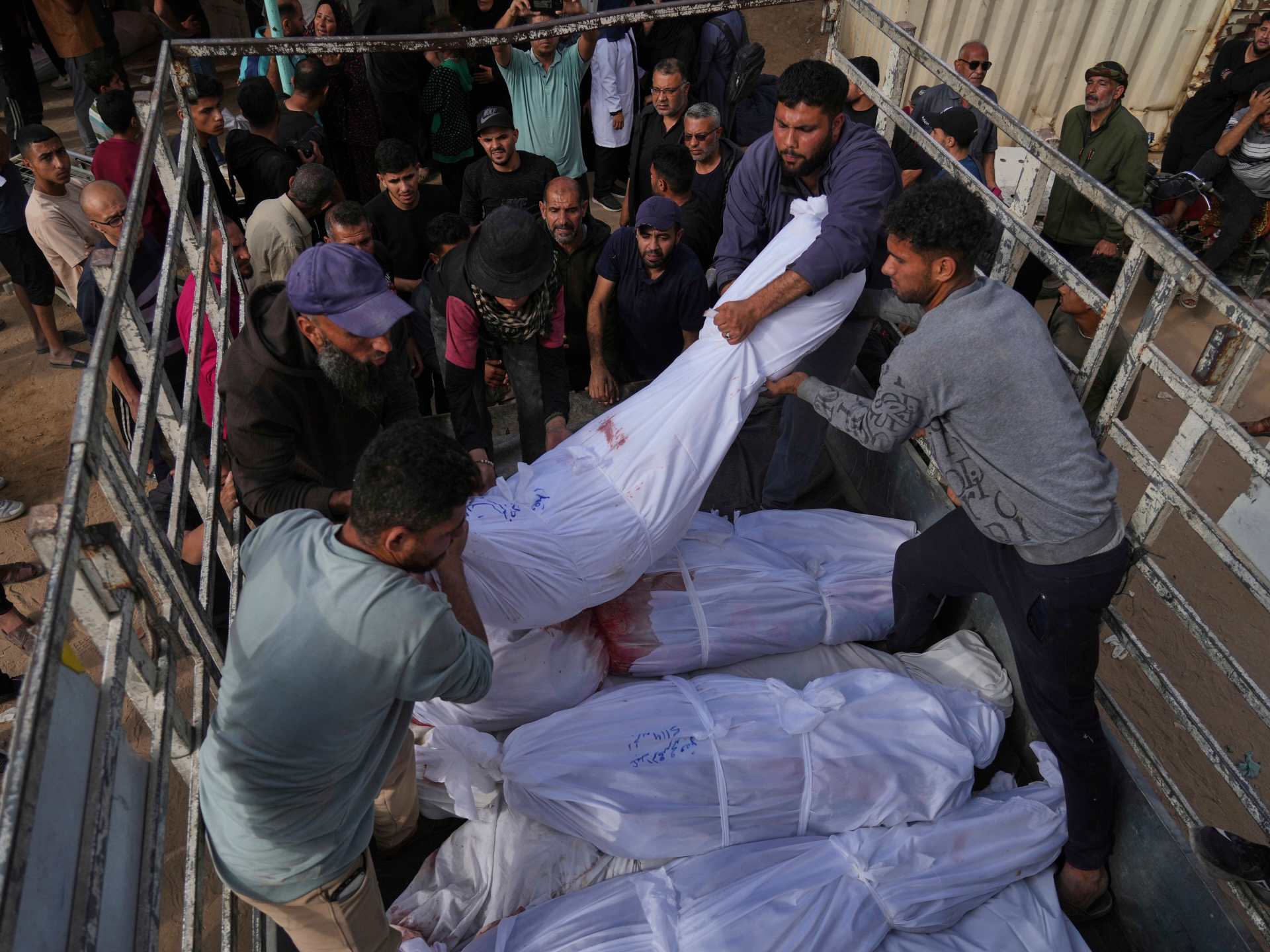 جراح بريطاني متطوع: لا سابق ولا مثيل للمعاناة في غزة020 جراح بريطاني متطوع: لا سابق ولا مثيل للمعاناة في غزة