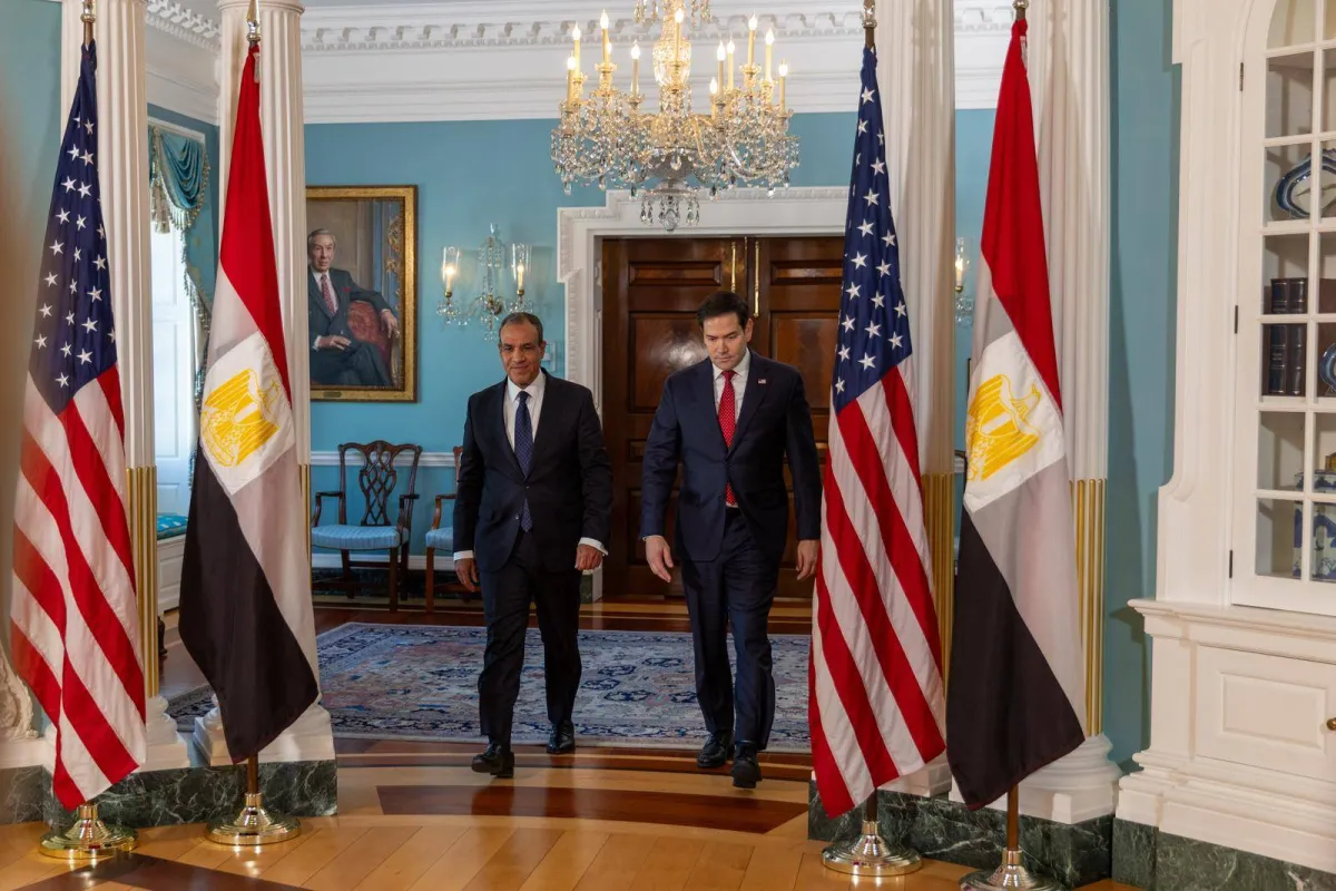 مصر تؤكد أهمية الحفاظ على استقرار المنطقة وحماية الملاحة الدولية