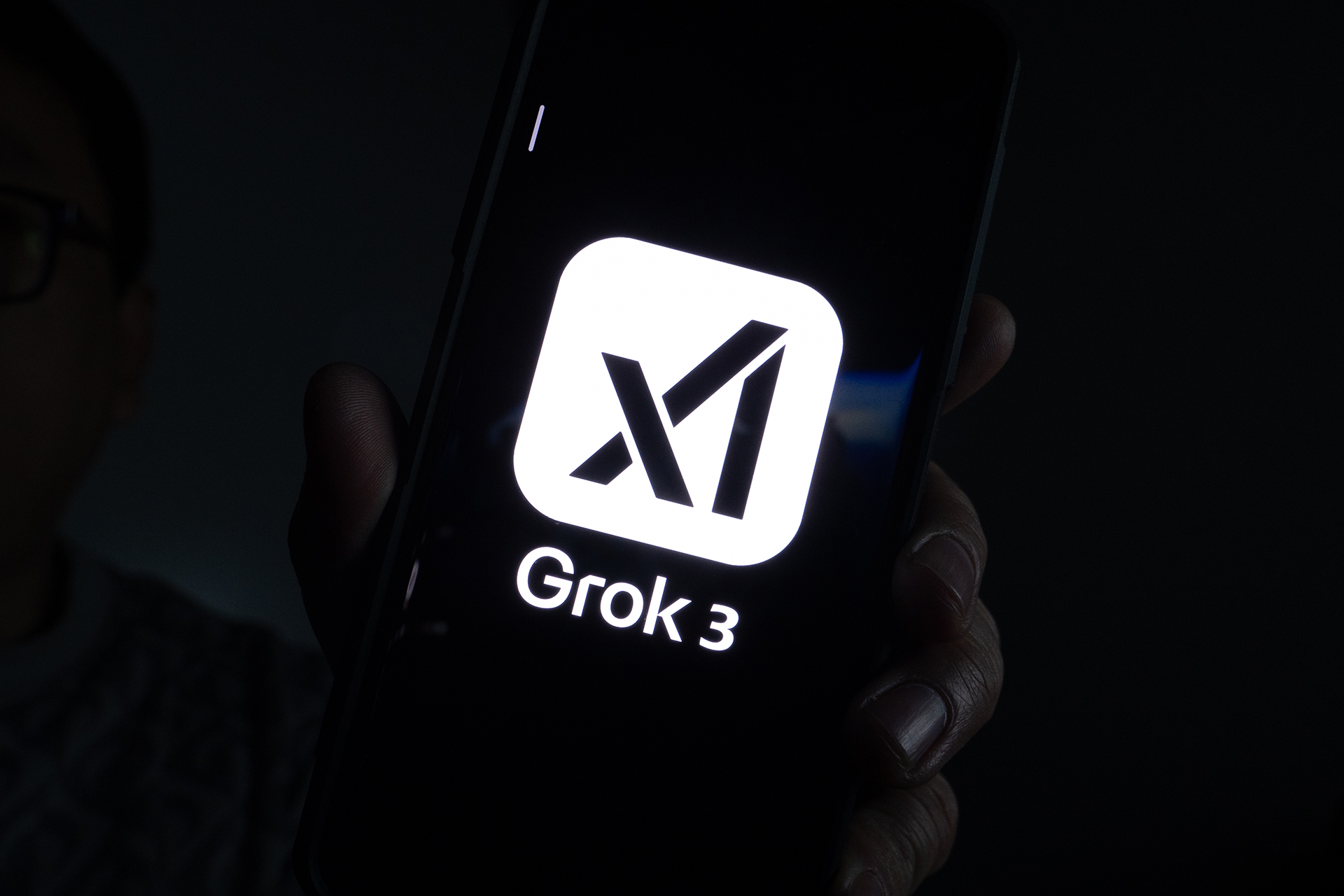 ما الذي قاله غروك عن علاقة ماسك بإبستين وأشعل الجدل