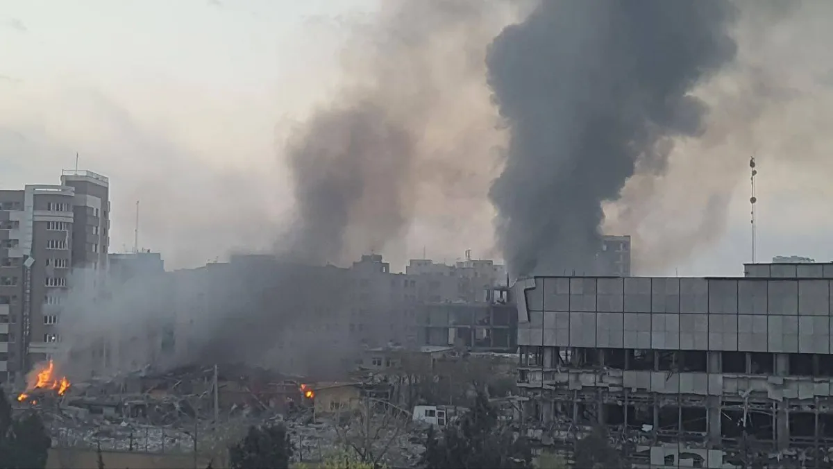 إسرائيل توسع ضرب مواقع الصواريخ... وإيران ترد برشقات