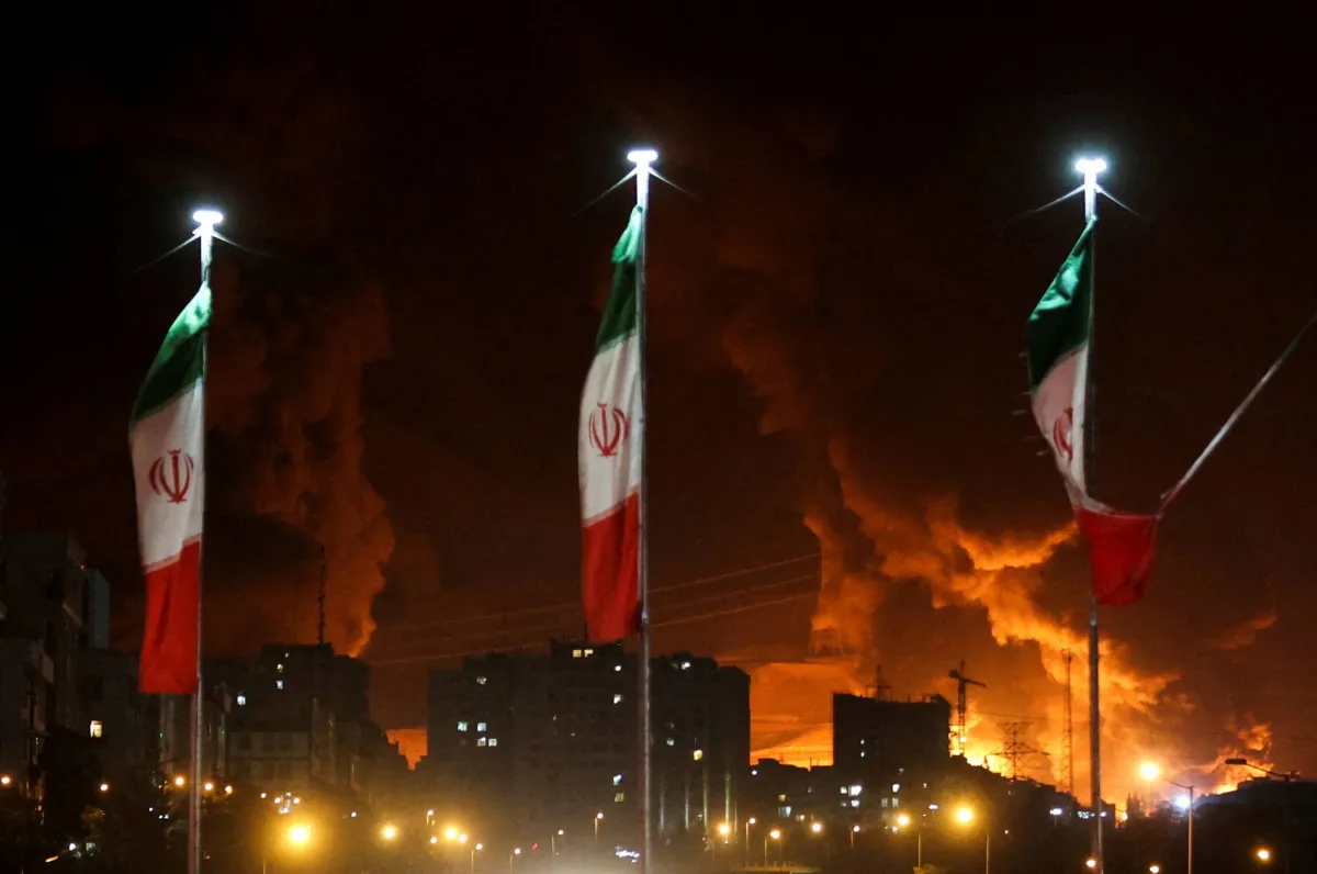 فتيش: الصراع الإيراني الإسرائيلي قد يضيف علاوة مخاطرة بين 5 و10 دولارات للنفط020 فتيش: الصراع الإيراني الإسرائيلي قد يضيف علاوة مخاطرة بين 5 و10 دولارات للنفط