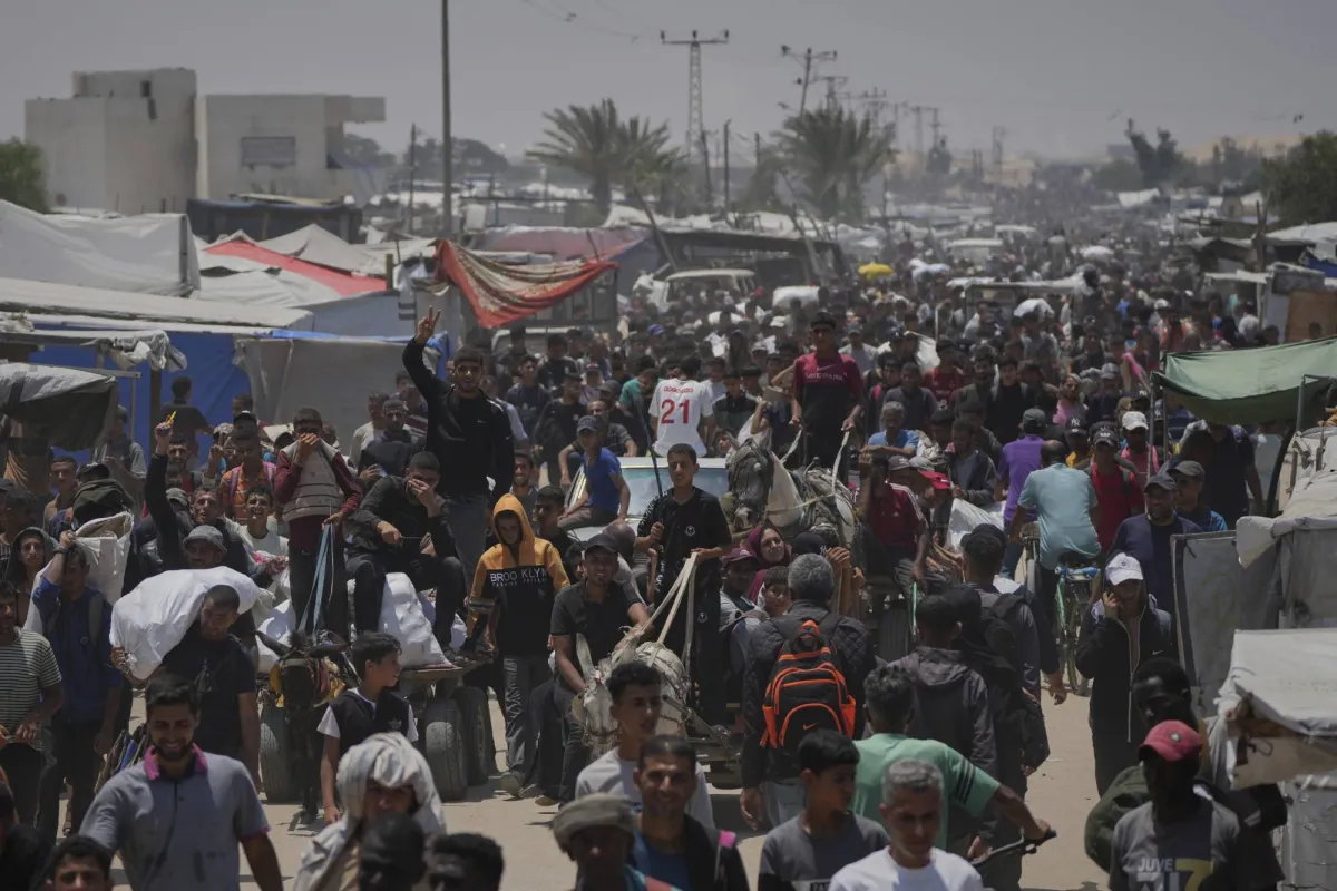 الصليب الأحمر: غالبية المصابين الذين استقبلناهم كانوا يحاولون الوصول لمراكز توزيع المساعدات020 الصليب الأحمر: غالبية المصابين الذين استقبلناهم كانوا يحاولون الوصول لمراكز توزيع المساعدات