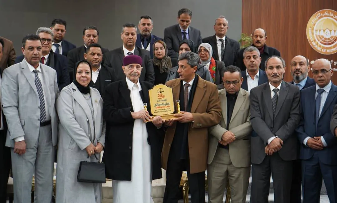 مخاوف الانقسام داخل القضاء الليبي تتصاعد بعد قرارات ندب وإقالة