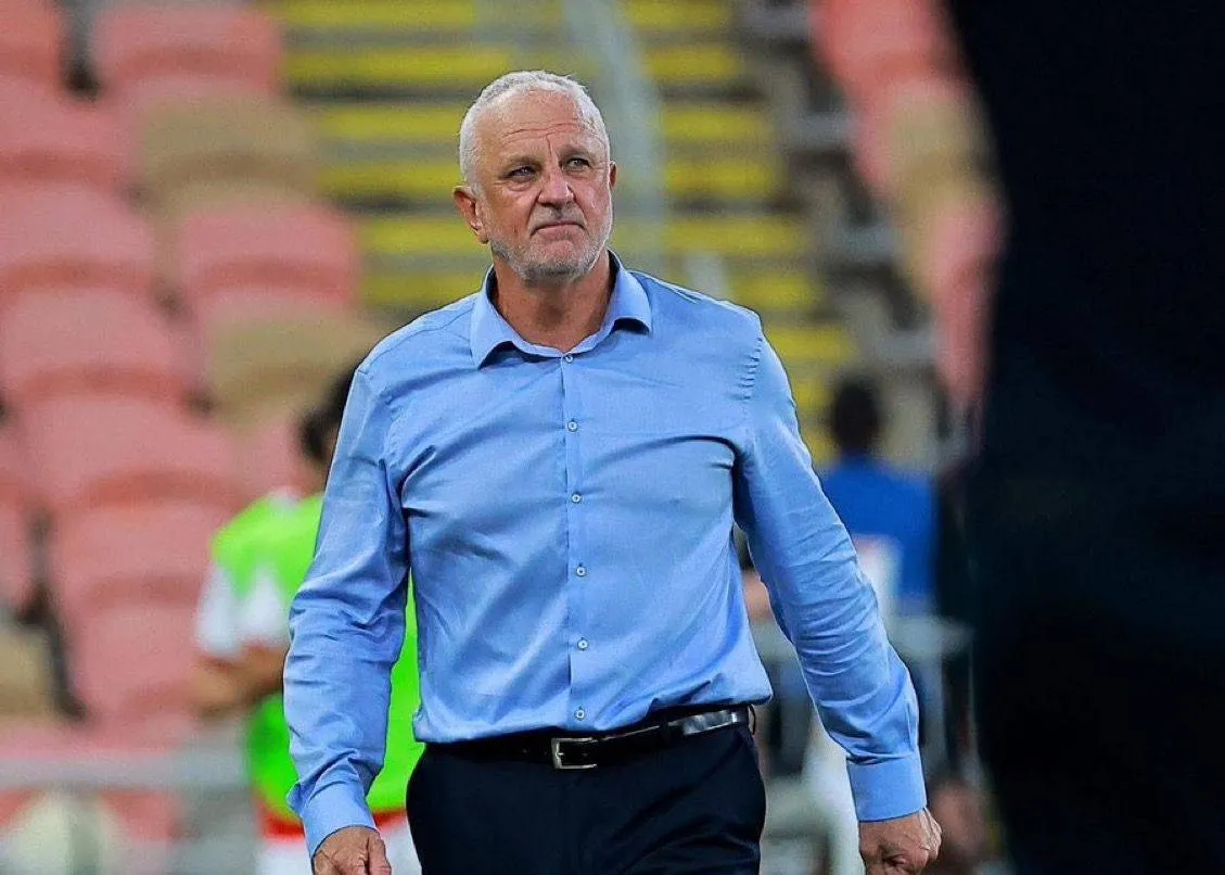 فيفا يؤكد إقامة مباراة العراق في ملحق المونديال ومدربه عالق في الإمارات وأزمة تأشيرات